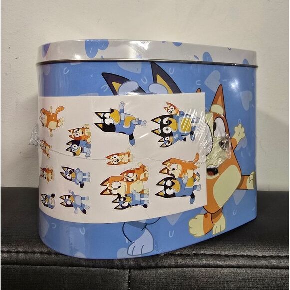 New Sealed Valentine's Day Licensed Bluey & Bingo Tin Mailbox, 6"×7"×6" - Picture 6 of 7